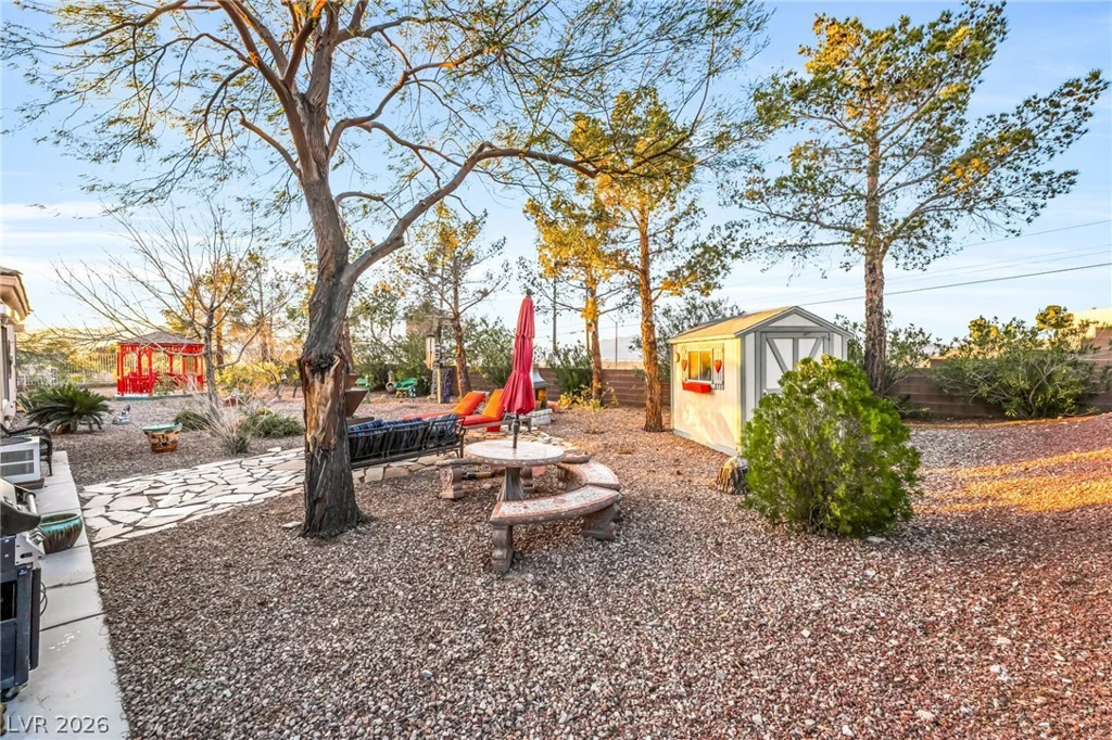 7004 Oakleigh, Las Vegas, NV 89110
