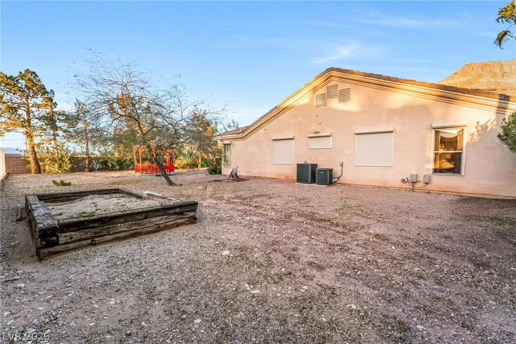 7004 Oakleigh, Las Vegas, NV 89110