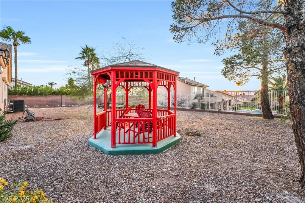 7004 Oakleigh, Las Vegas, NV 89110