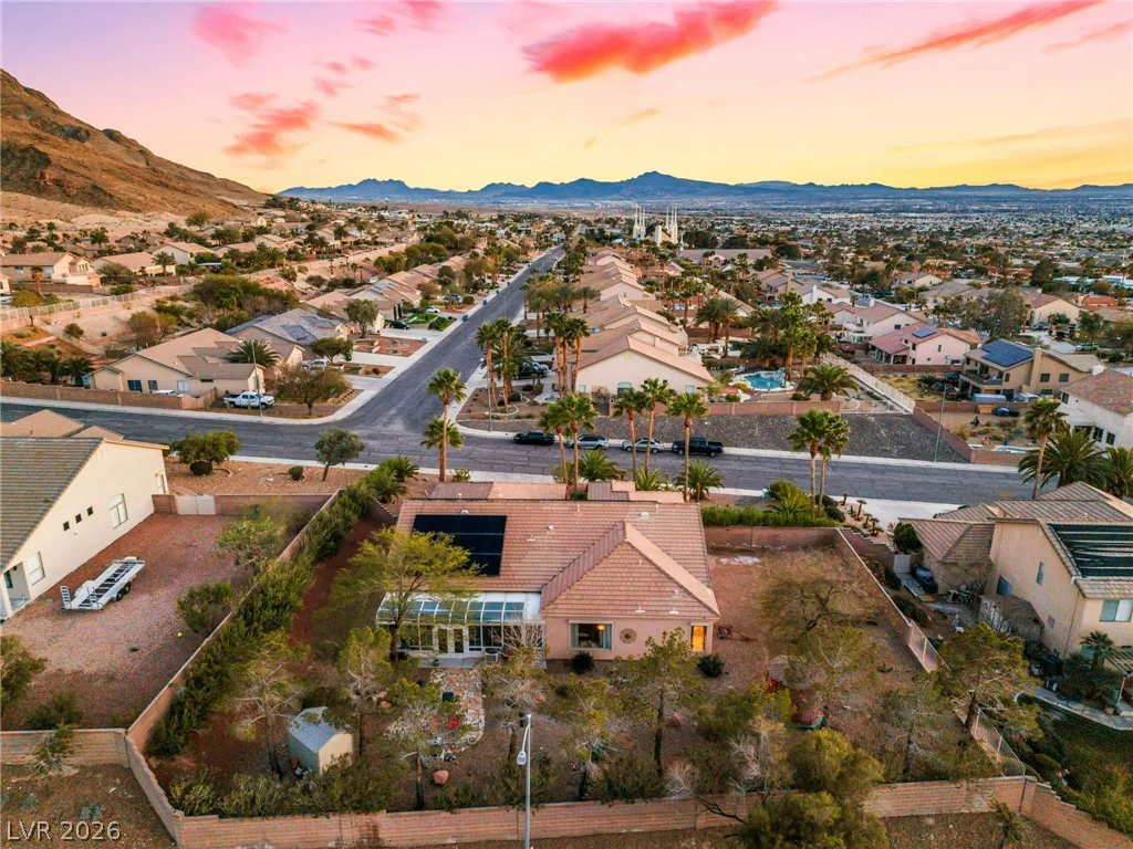 7004 Oakleigh, Las Vegas, NV 89110