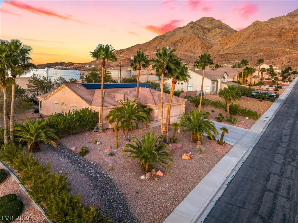7004 Oakleigh, Las Vegas, NV 89110