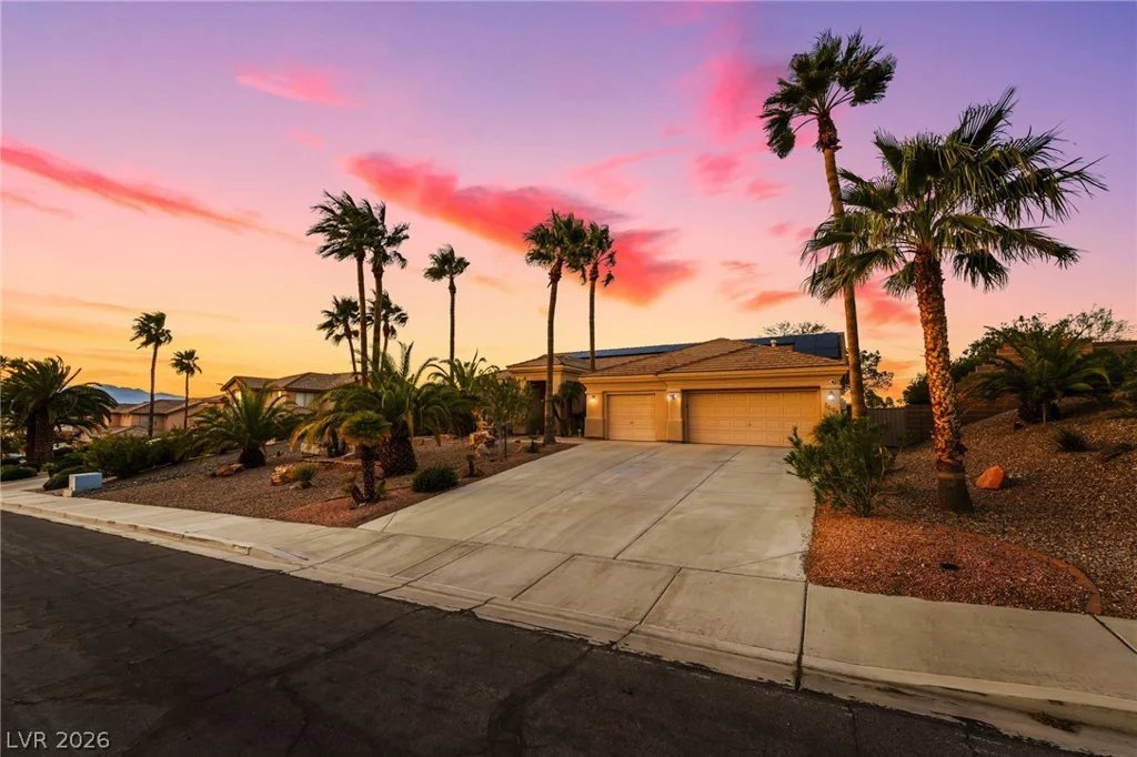 7004 Oakleigh, Las Vegas, NV 89110