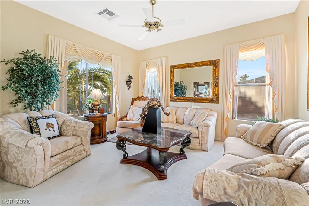 7004 Oakleigh, Las Vegas, NV 89110