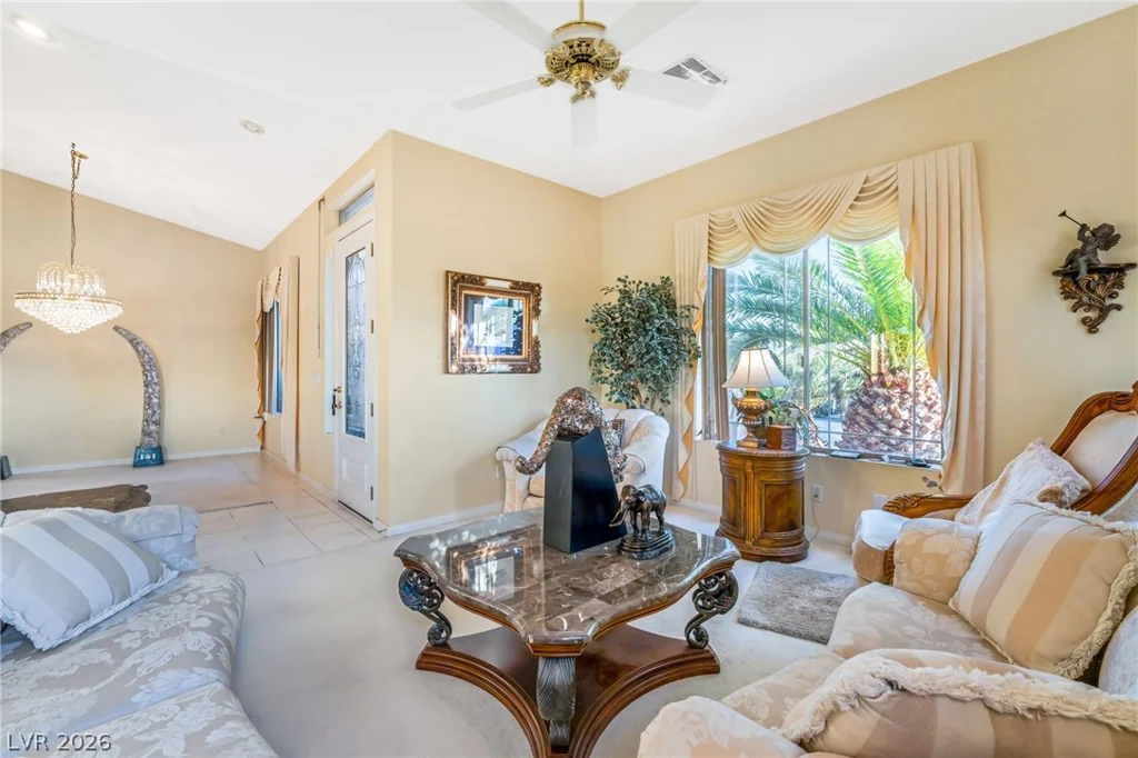 7004 Oakleigh, Las Vegas, NV 89110