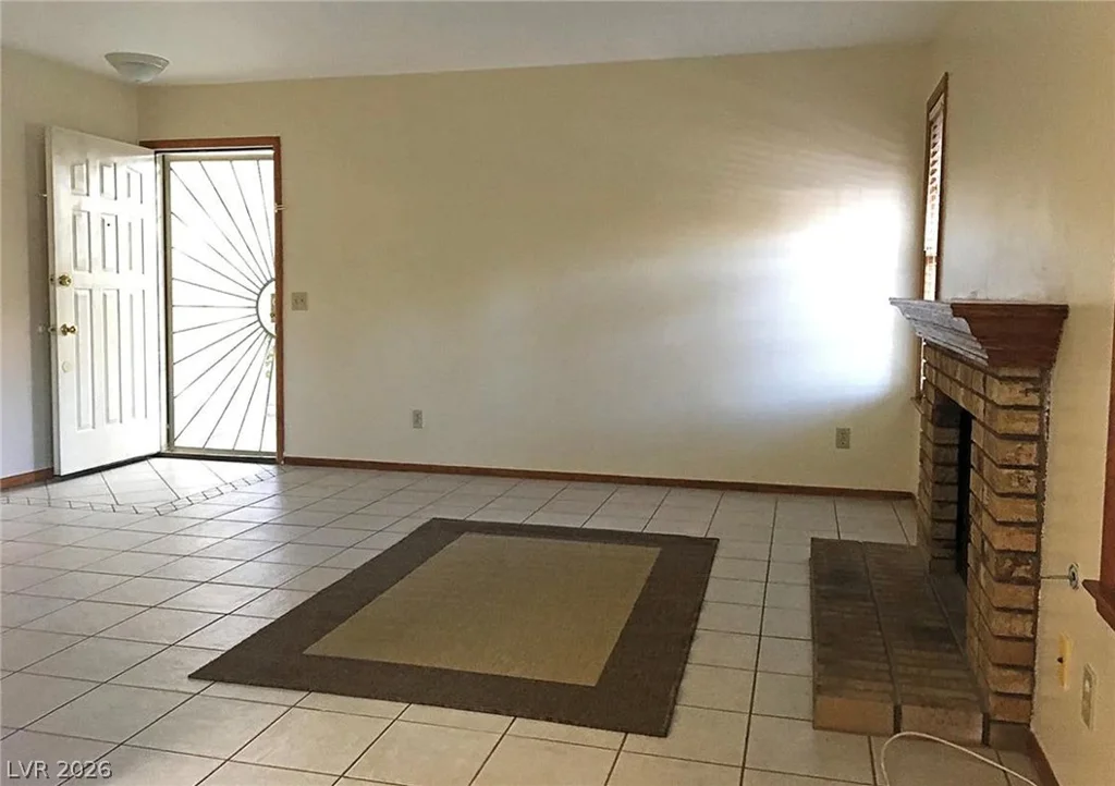 6669 Tropicana, Las Vegas, NV 89103