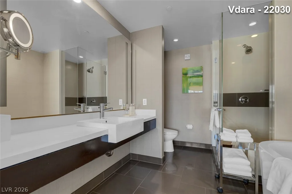 2600 Harmon, Las Vegas, NV 89158