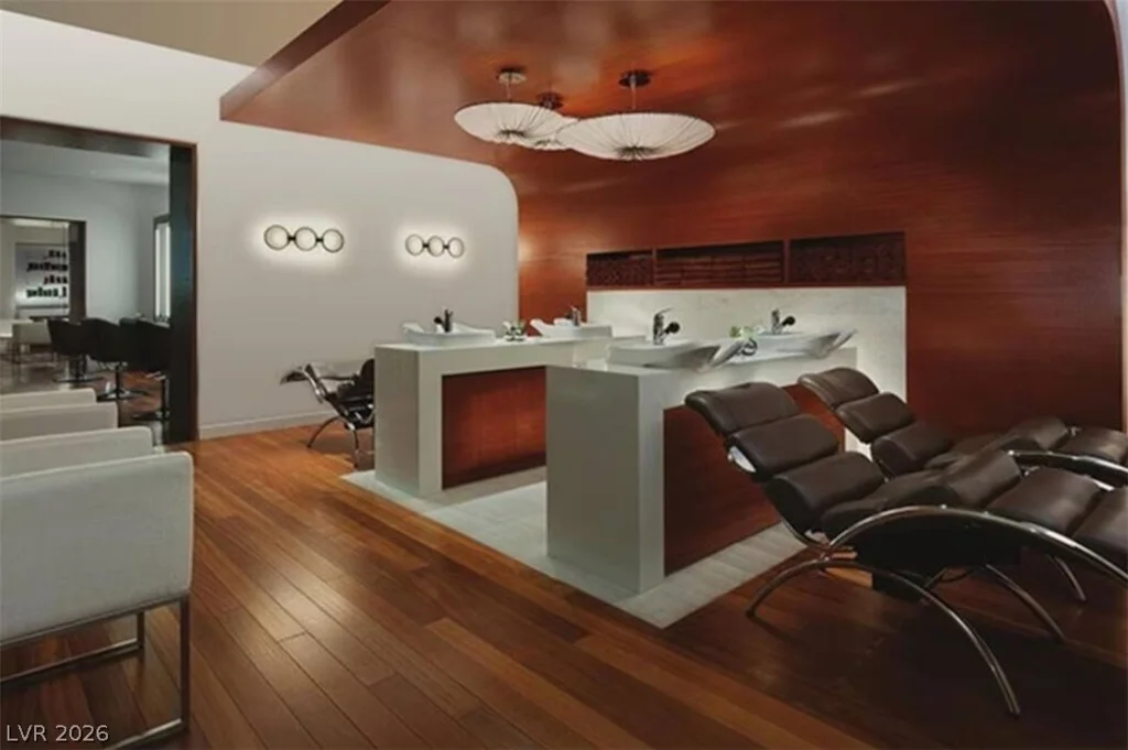 2600 Harmon, Las Vegas, NV 89158