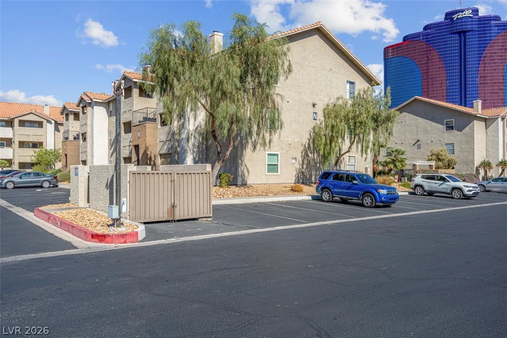 4200 Valley View, Las Vegas, NV 89103