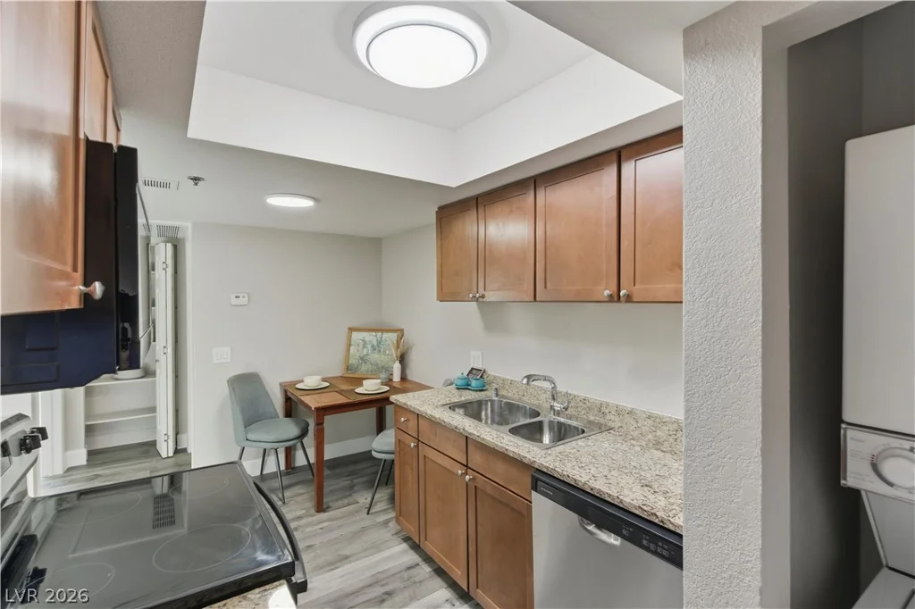 4200 Valley View, Las Vegas, NV 89103