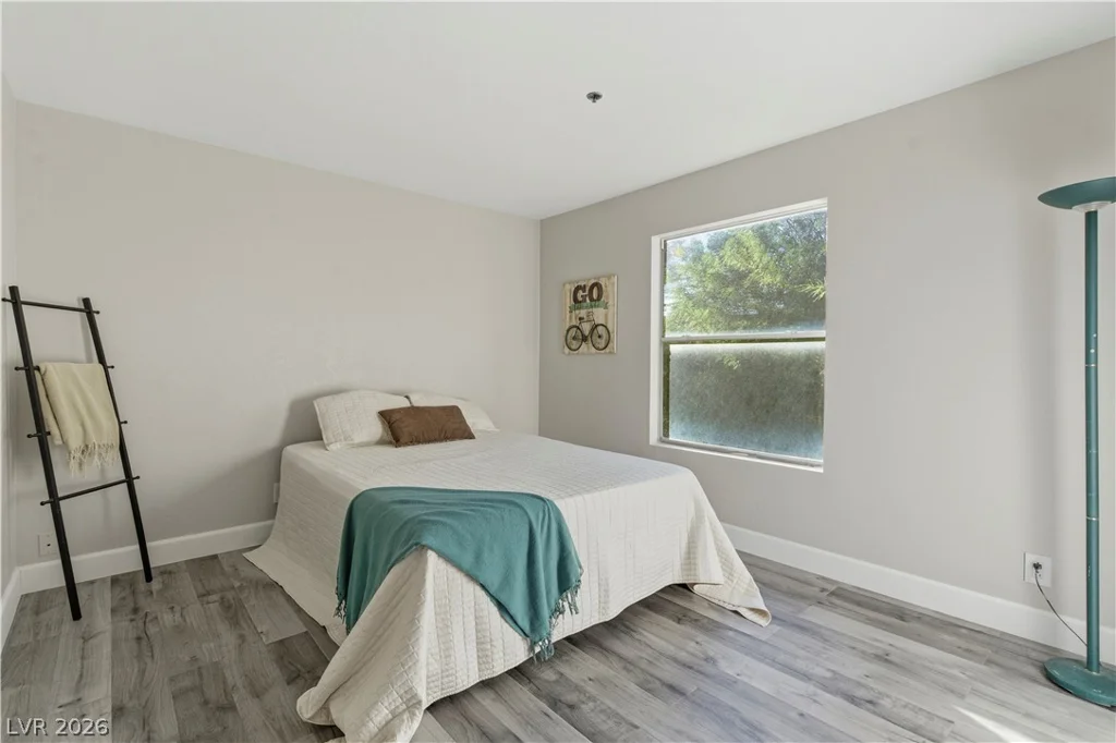 4200 Valley View, Las Vegas, NV 89103