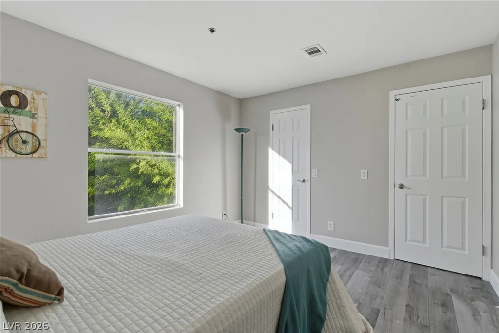 4200 Valley View, Las Vegas, NV 89103
