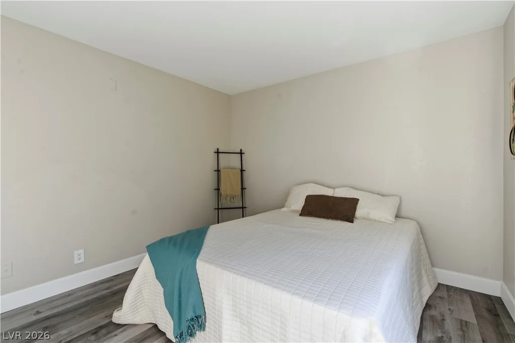 4200 Valley View, Las Vegas, NV 89103