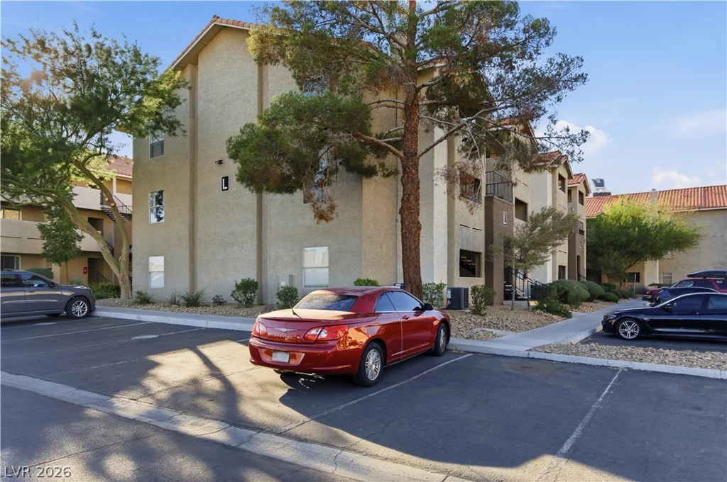 4200 Valley View, Las Vegas, NV 89103