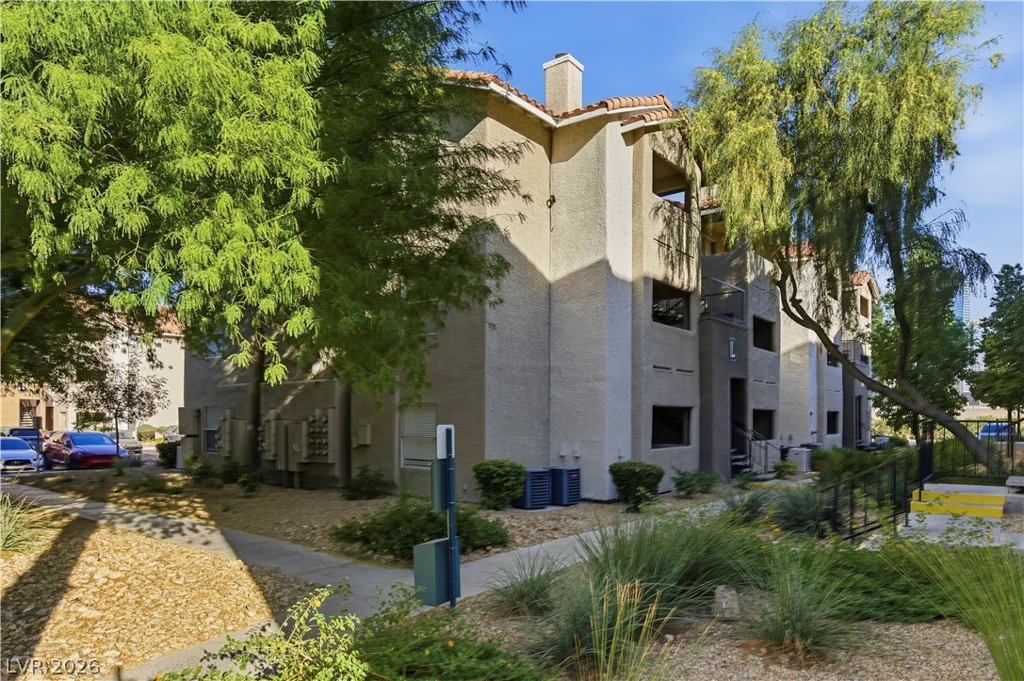 4200 Valley View, Las Vegas, NV 89103