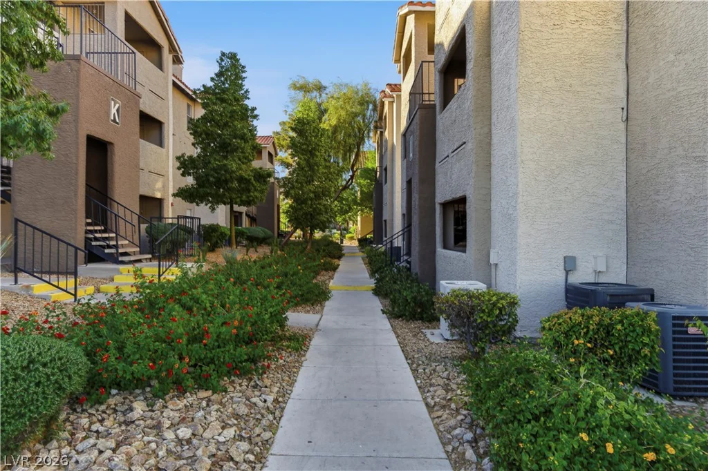 4200 Valley View, Las Vegas, NV 89103