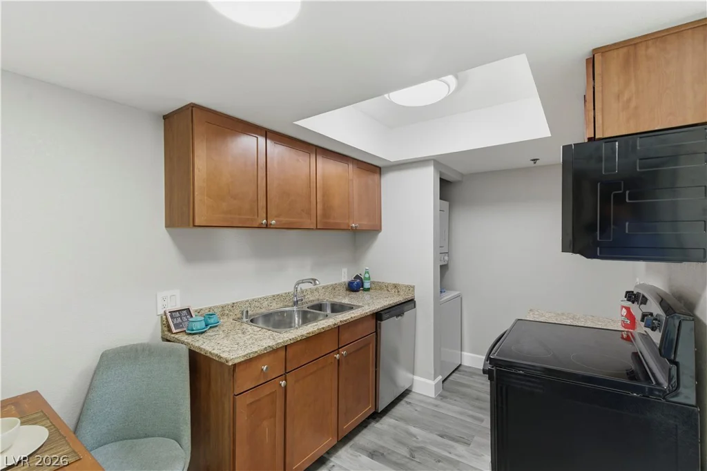 4200 Valley View, Las Vegas, NV 89103