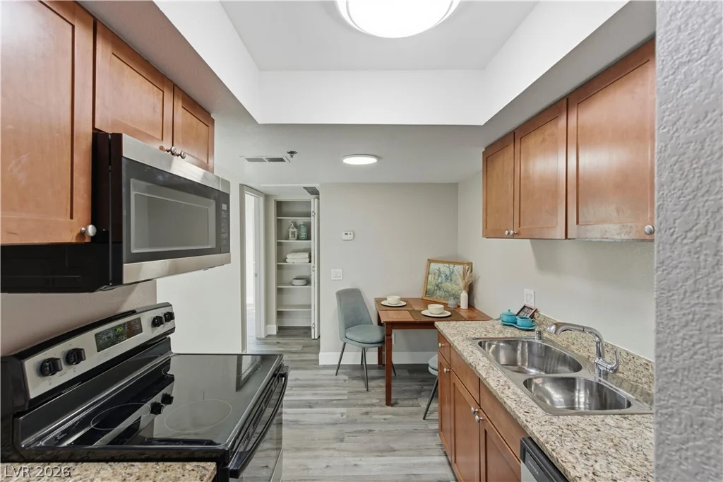 4200 Valley View, Las Vegas, NV 89103