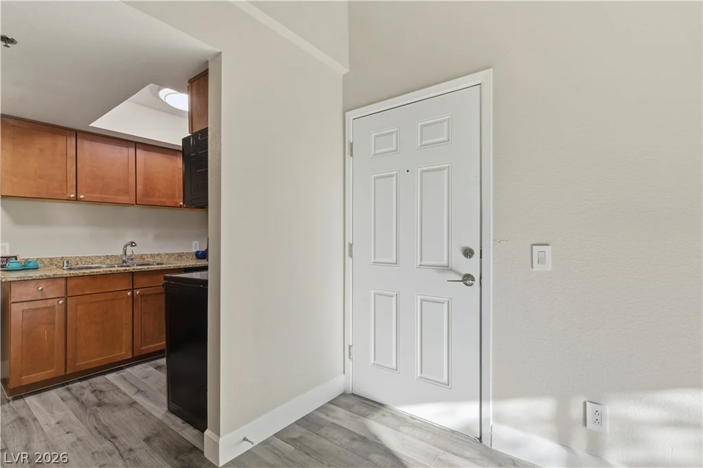 4200 Valley View, Las Vegas, NV 89103