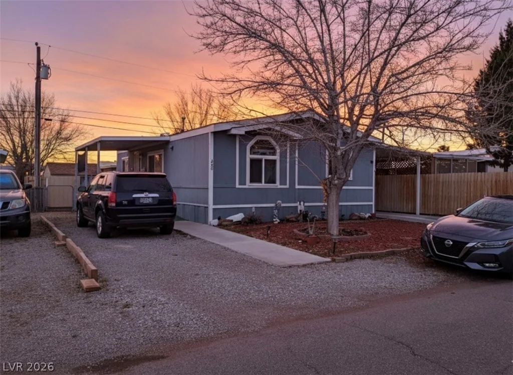 250 Bonnie Claire, Pahrump, NV 89048