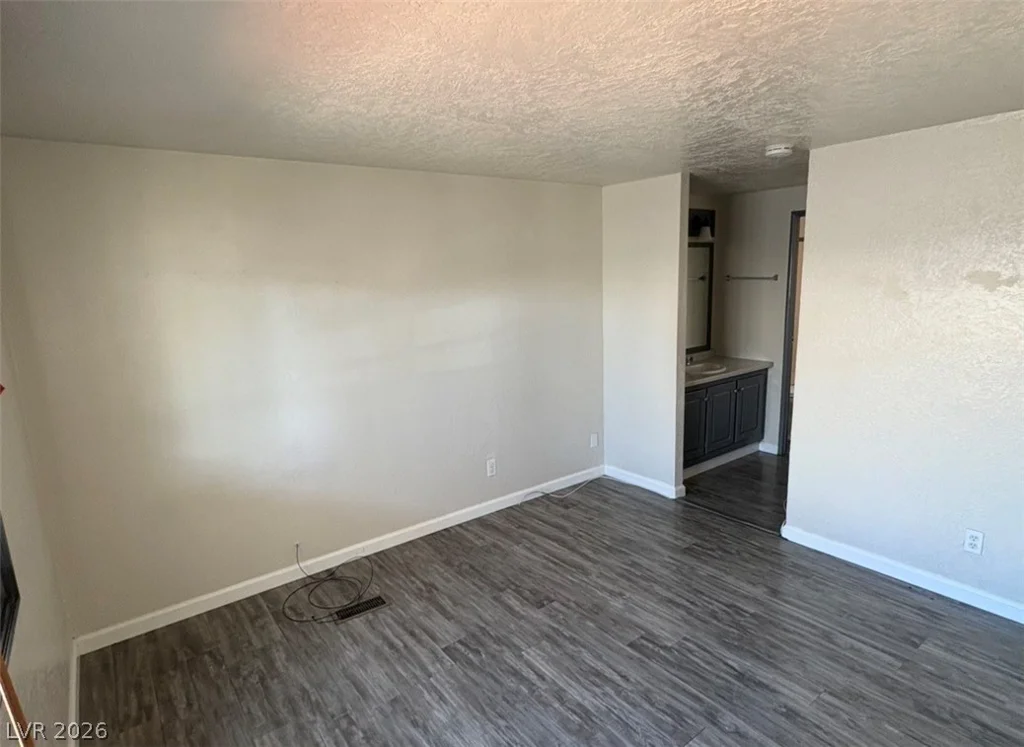 250 Bonnie Claire, Pahrump, NV 89048