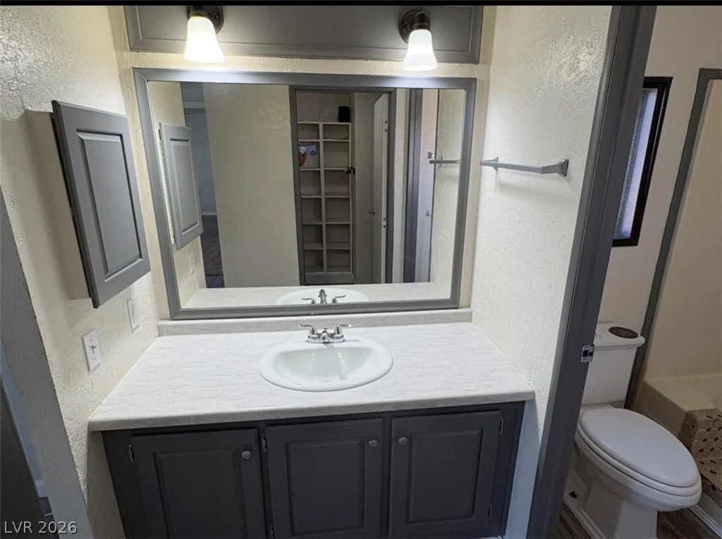 250 Bonnie Claire, Pahrump, NV 89048