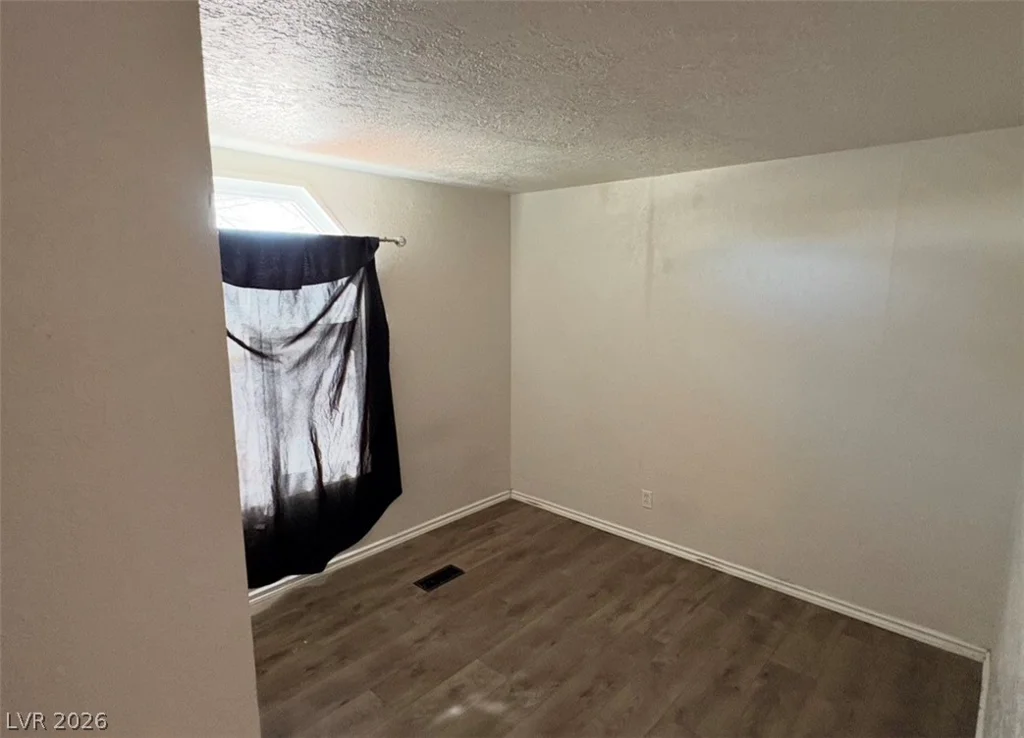 250 Bonnie Claire, Pahrump, NV 89048