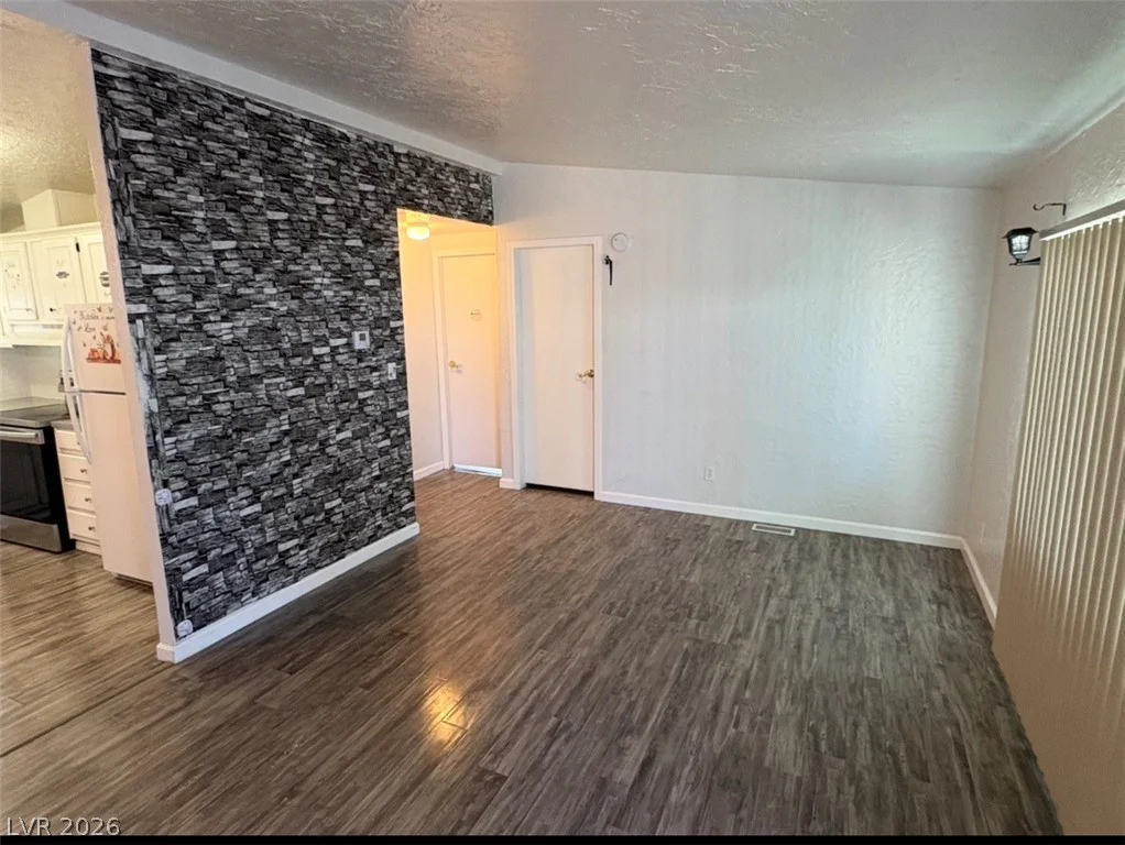 250 Bonnie Claire, Pahrump, NV 89048