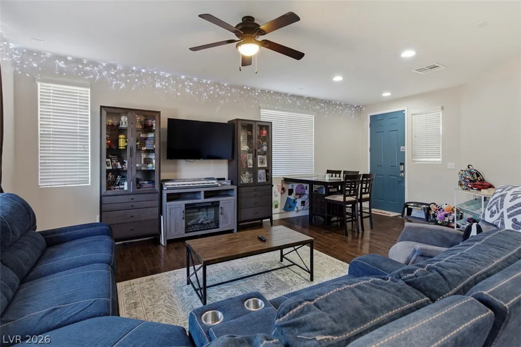 10715 Loretto Cove, Las Vegas, NV 89141