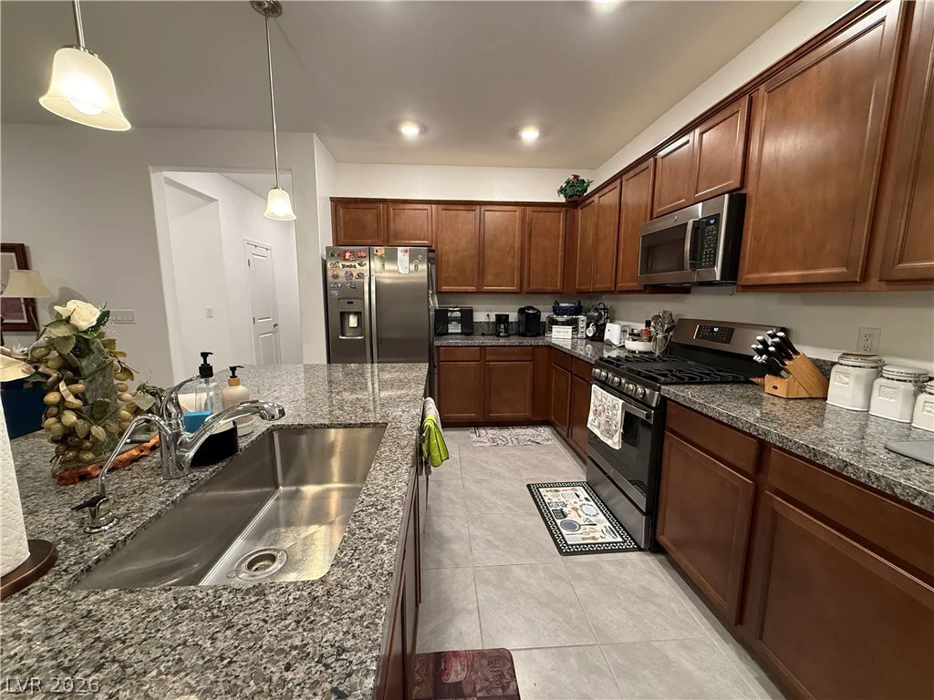 9585 Sard, Las Vegas, NV 89143