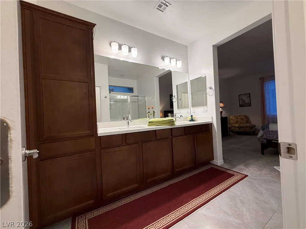 9585 Sard, Las Vegas, NV 89143