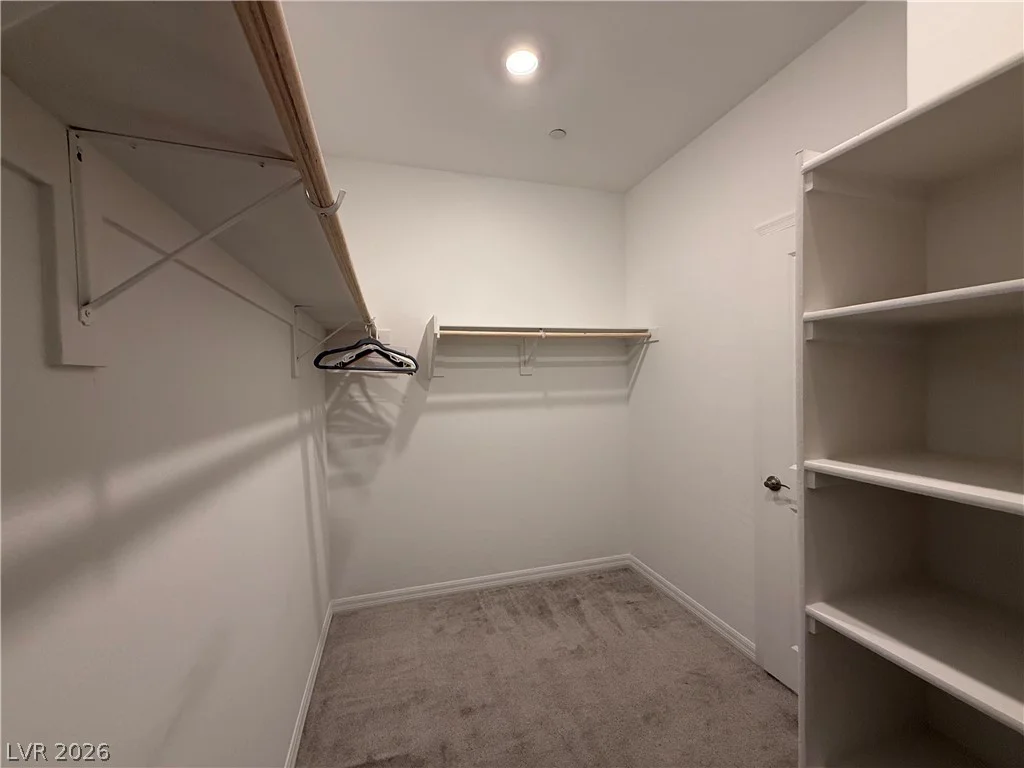 9585 Sard, Las Vegas, NV 89143