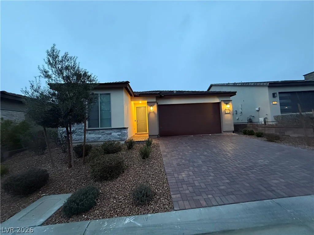 9585 Sard, Las Vegas, NV 89143