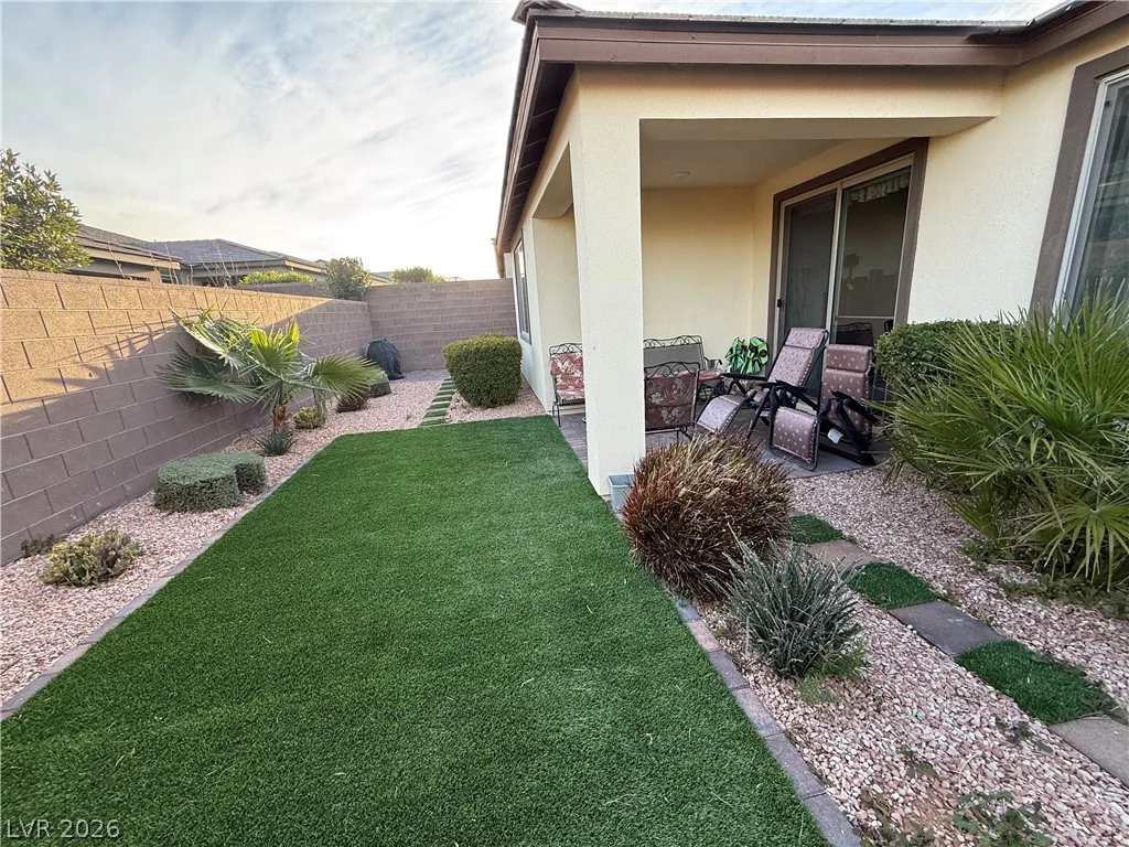 9585 Sard, Las Vegas, NV 89143