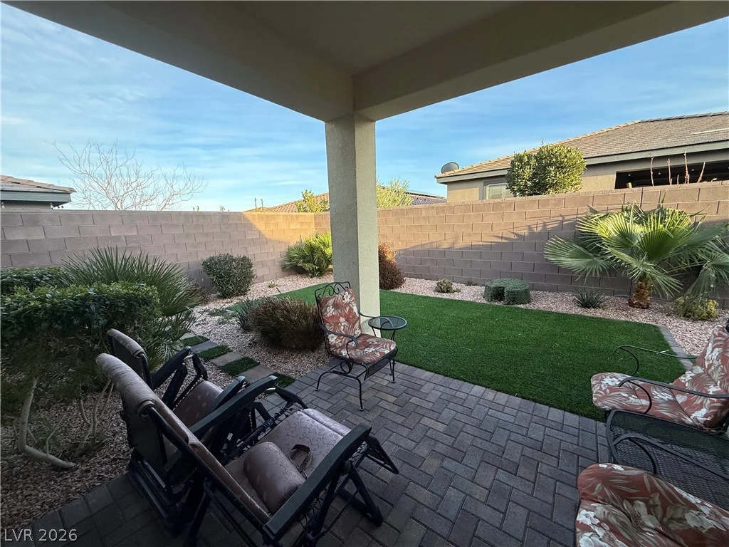 9585 Sard, Las Vegas, NV 89143