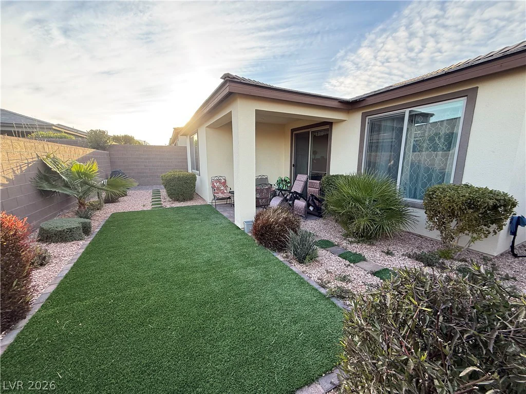 9585 Sard, Las Vegas, NV 89143
