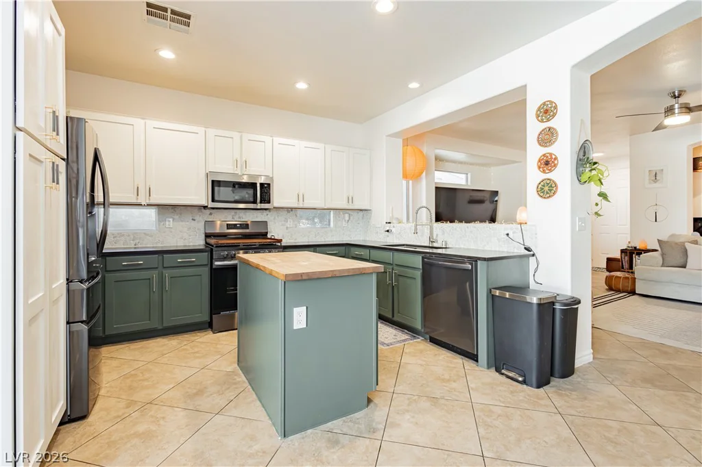 1106 Cypress Falls, North Las Vegas, NV 89081