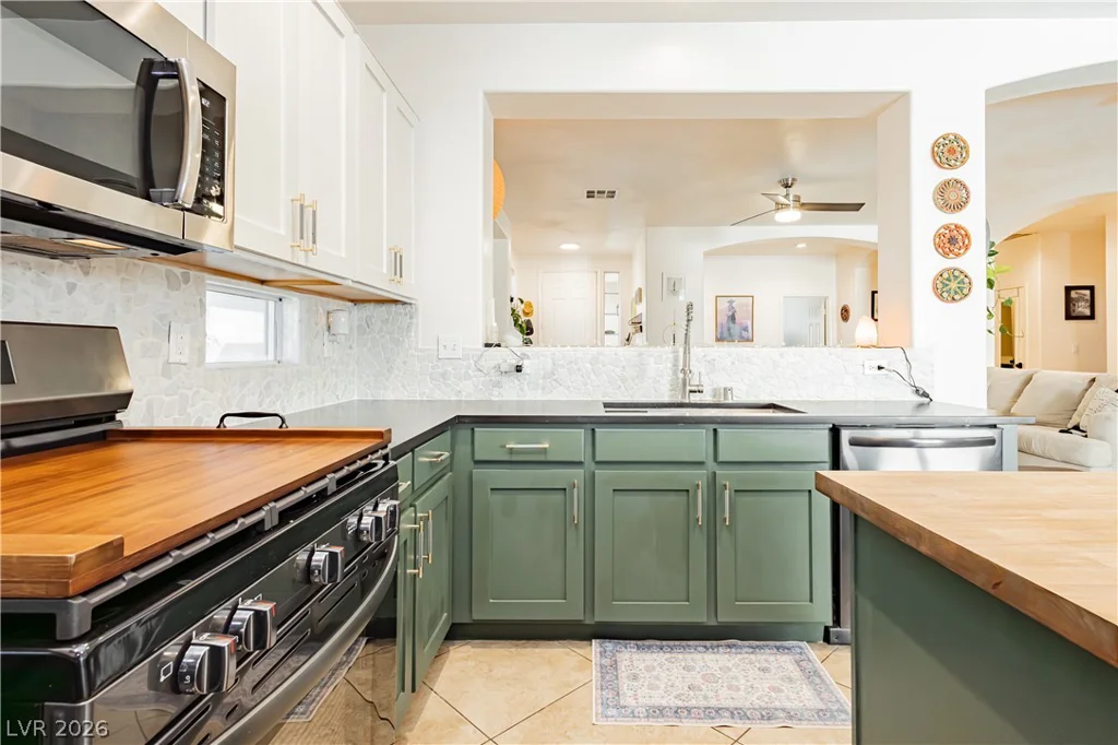 1106 Cypress Falls, North Las Vegas, NV 89081