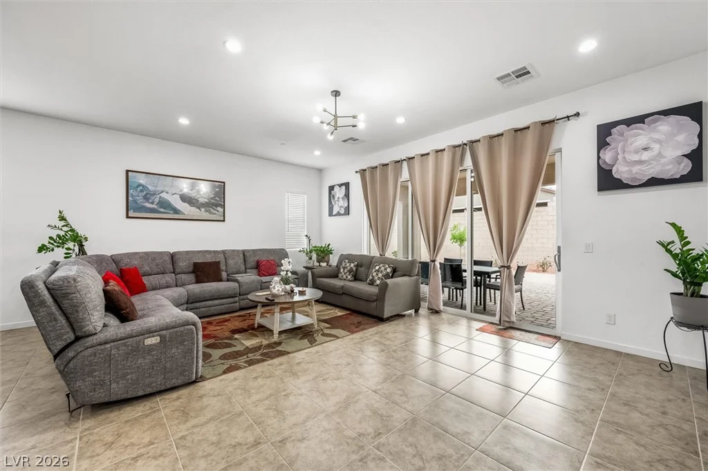 602 Desert Bluebell, Henderson, NV 89011