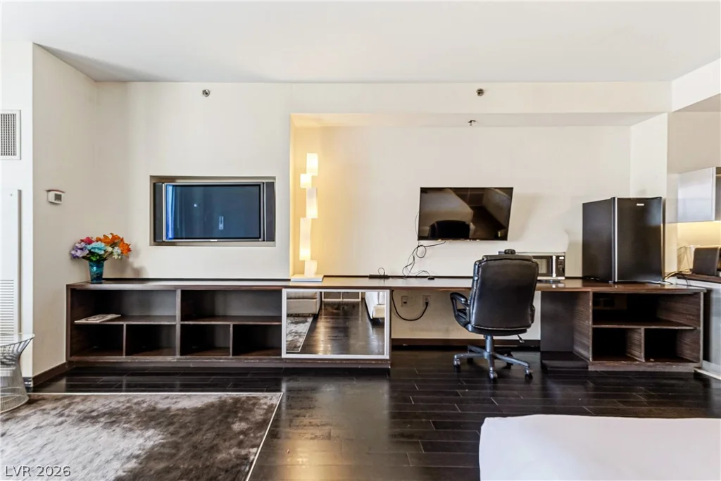 4381 Flamingo, Las Vegas, NV 89103