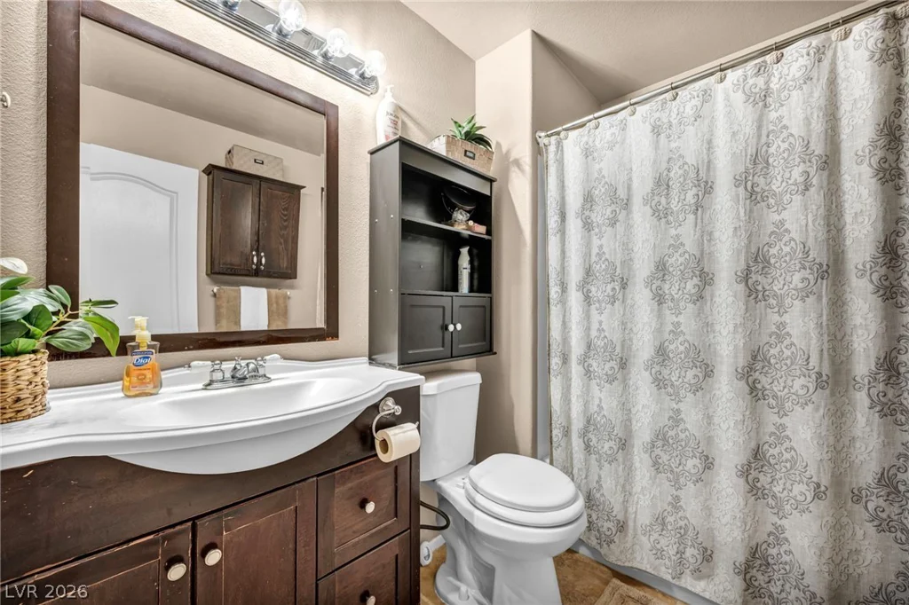 3702 Bizet, North Las Vegas, NV 89032