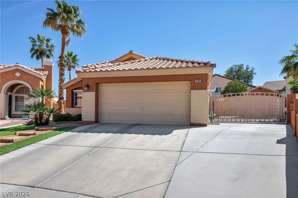 3702 Bizet, North Las Vegas, NV 89032