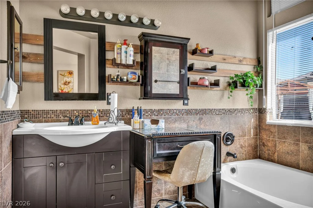 3702 Bizet, North Las Vegas, NV 89032