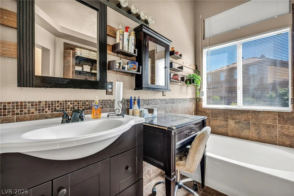 3702 Bizet, North Las Vegas, NV 89032