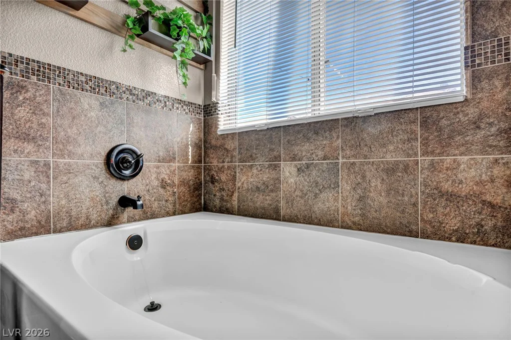 3702 Bizet, North Las Vegas, NV 89032