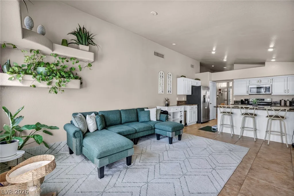 3702 Bizet, North Las Vegas, NV 89032