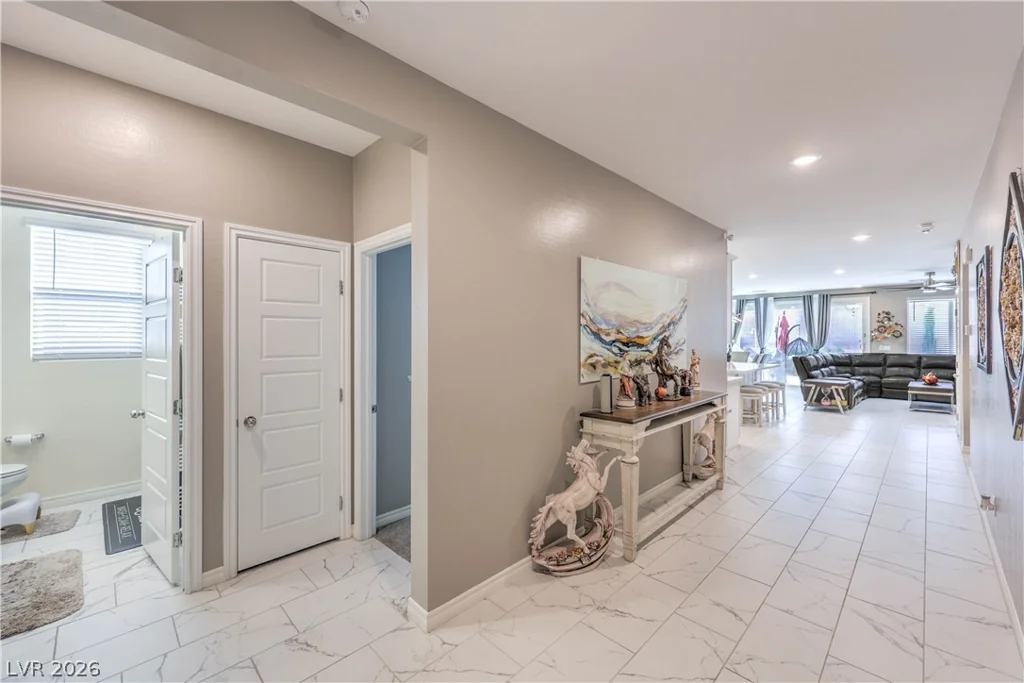 10089 Desert Azure, Las Vegas, NV 89178