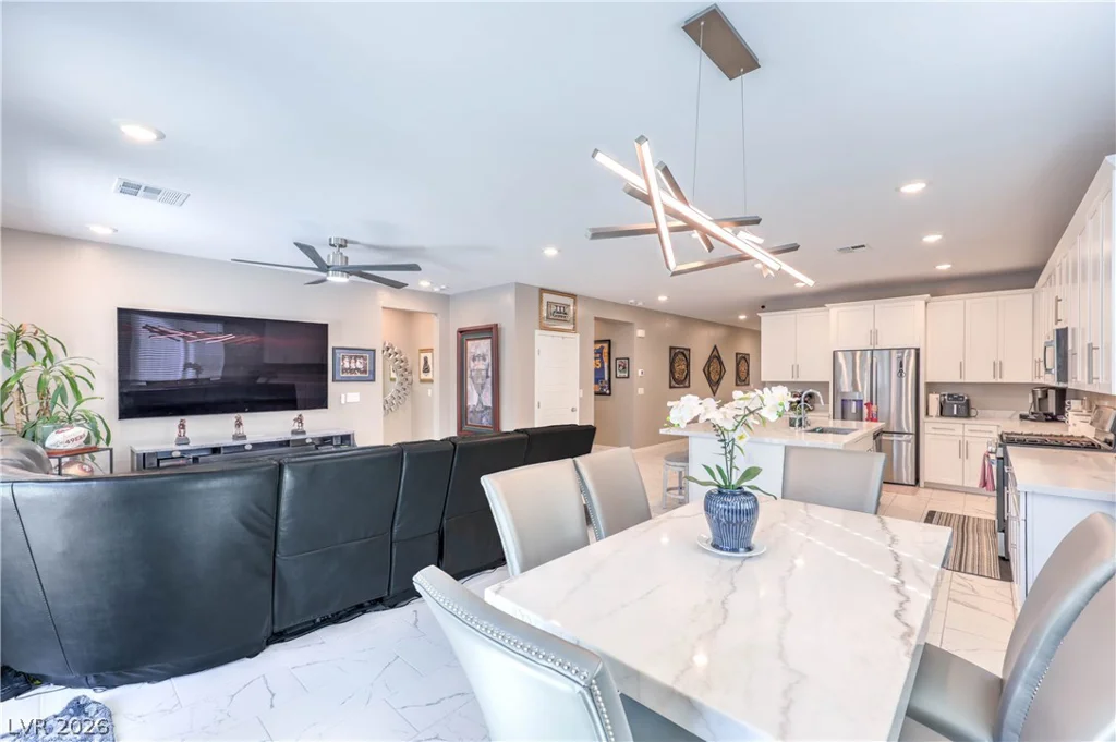 10089 Desert Azure, Las Vegas, NV 89178