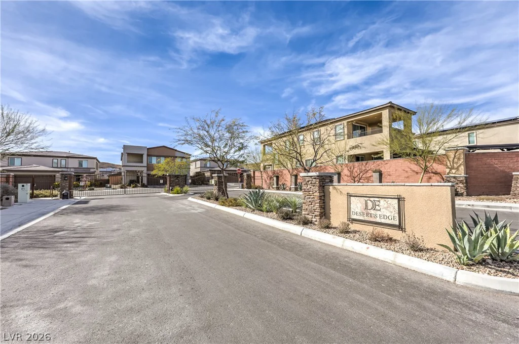 10089 Desert Azure, Las Vegas, NV 89178