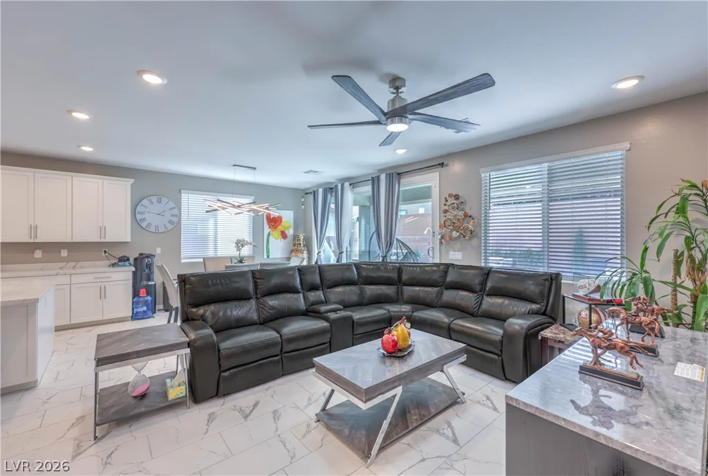 10089 Desert Azure, Las Vegas, NV 89178