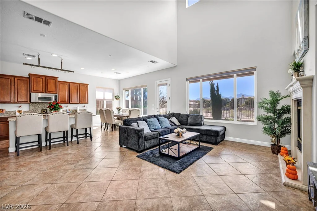 8525 Killians Greens, Las Vegas, NV 89131